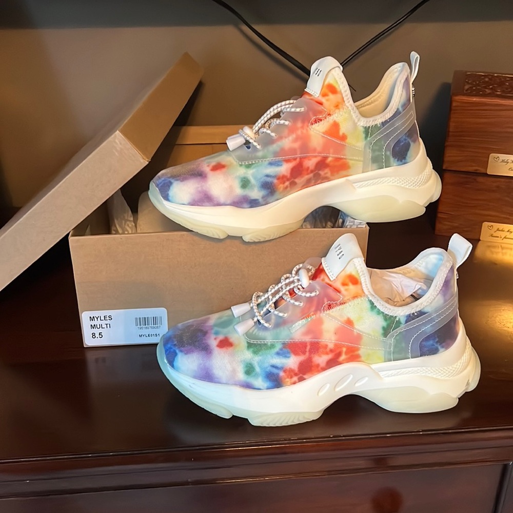 Steven Madden Sneakers - Multi color Super cute!